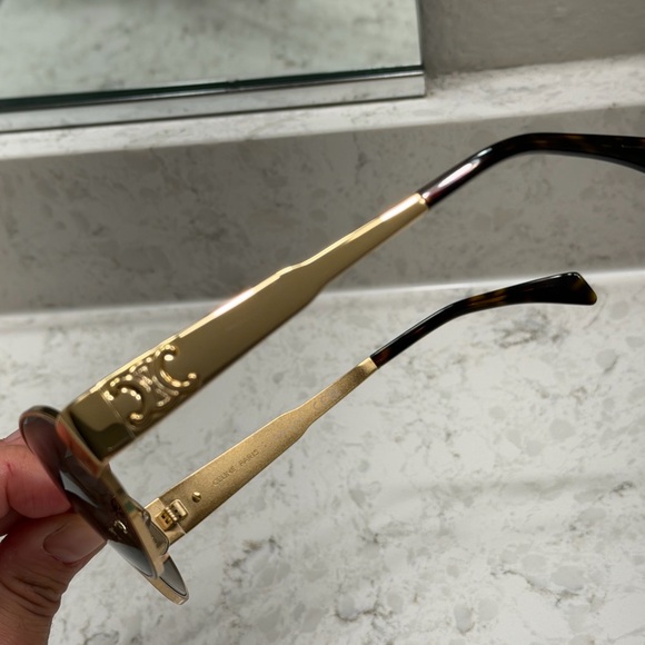 NEW Celine Women's Triomphe Metal CL40235U Sunglasses Shiny Endura Gold / Green - Picture 6 of 7